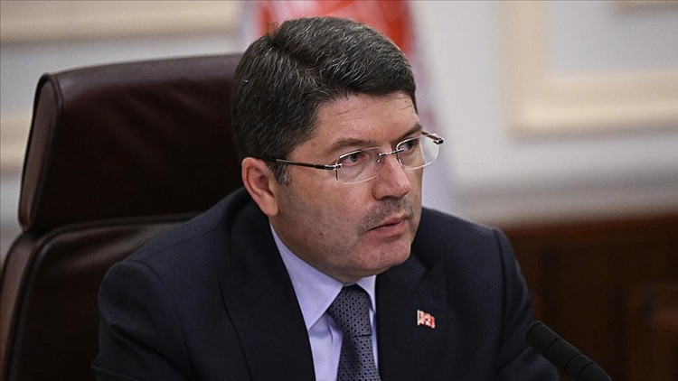 Bakan Tunçtan 27 Nisan e-muhtırasının yıl dönümünde açıklama