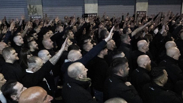 Milano’da neofaşistlerden faşist selamlı Ramelli anması Milano’da neofaşistlerden faşist selamlı Ramelli anması