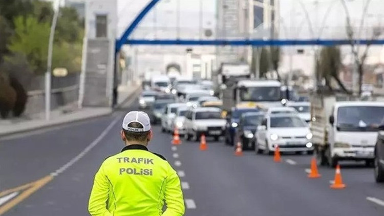 Son dakika... İstanbul Valiliği duyurdu 1 Mayısta bu duraklar kapalı Son dakika... İstanbul Valiliği duyurdu 1 Mayısta bu duraklar kapalı