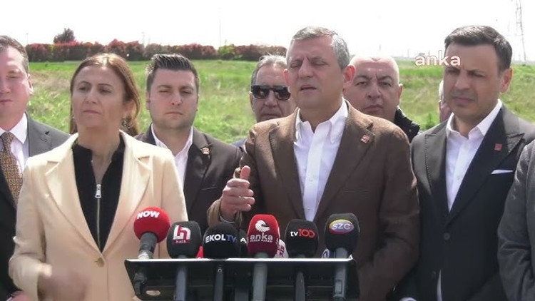 CHP Genel Başkanı Özel, CHP Gençlik Kolları Başkanı Aydının duruşmasına katıldı