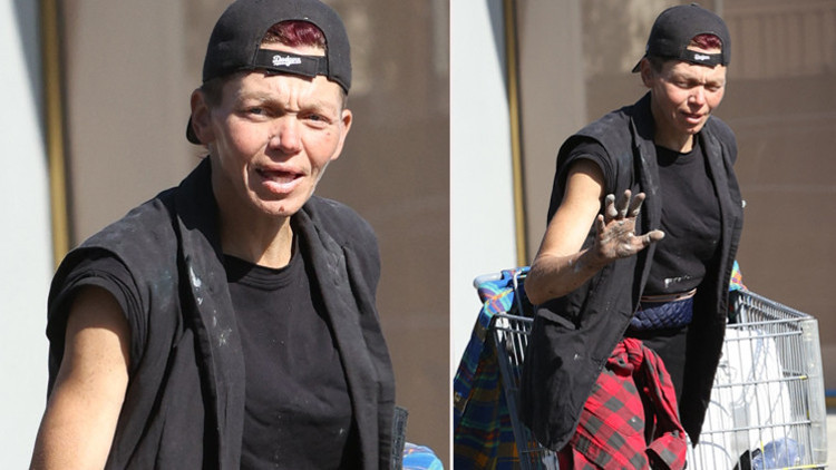 Pırıltılı hayatı bitti, sokaklara düştü... Bir dönemin ünlü ve güzel modeliydi... Yeni yaşına yine çöplükte girecek Pırıltılı hayatı bitti, sokaklara düştü... Bir dönemin ünlü ve güzel modeliydi... Yeni yaşına yine çöplükte girecek