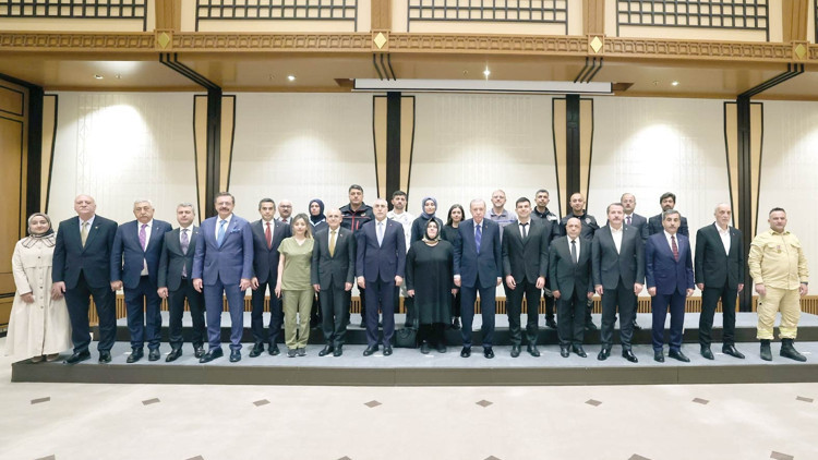 Erdoğan: Emek ve alın terinin yüzyılı