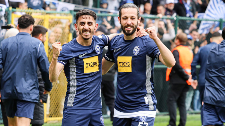 Sarıyere 1. Lig için 1 puan yetiyor TFF 2. Ligde son hafta heyecanı... Sarıyere 1. Lig için 1 puan yetiyor TFF 2. Ligde son hafta heyecanı...