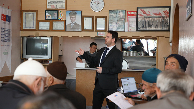 Köy kahvehanelerinde akademik seminerler Köy kahvehanelerinde akademik seminerler