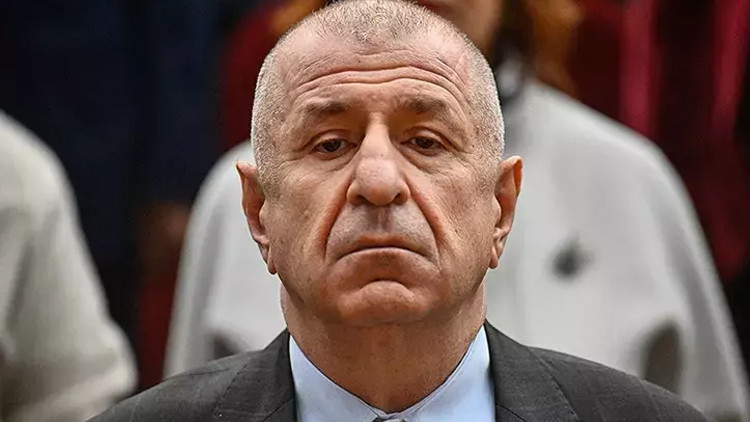 Ümit Özdağın MİT mensuplarının kimliklerini ifşa ettiği gerekçesiyle yargılandığı dava başladı