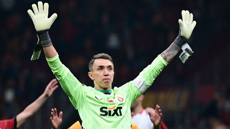 Fernando Muslera rekorla vedaya hazırlanıyor