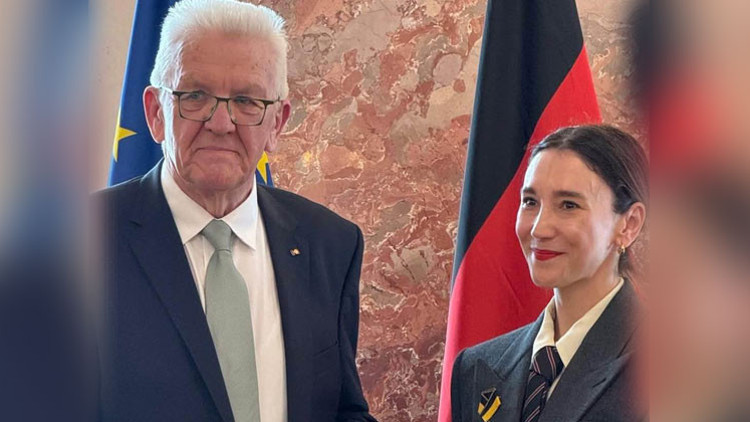 Sibel Kekilli’ye Liyakat Nişanı