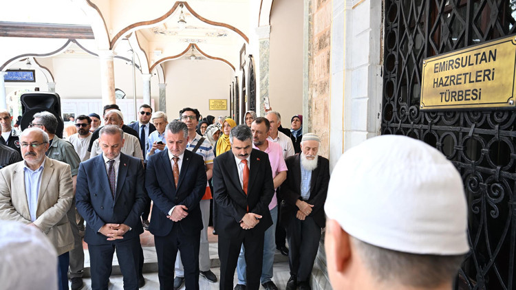 6 asırlık ‘Erguvan Bayramı’ geleneği Bursa’da yaşatılıyor