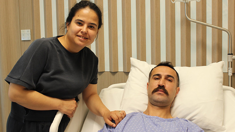 Belirtiler üzerine hastaneye gitti, doktordan aldığı cevapla şoke oldu 32 yaşında kolon kanserine yakalandı Belirtiler üzerine hastaneye gitti, doktordan aldığı cevapla şoke oldu 32 yaşında kolon kanserine yakalandı
