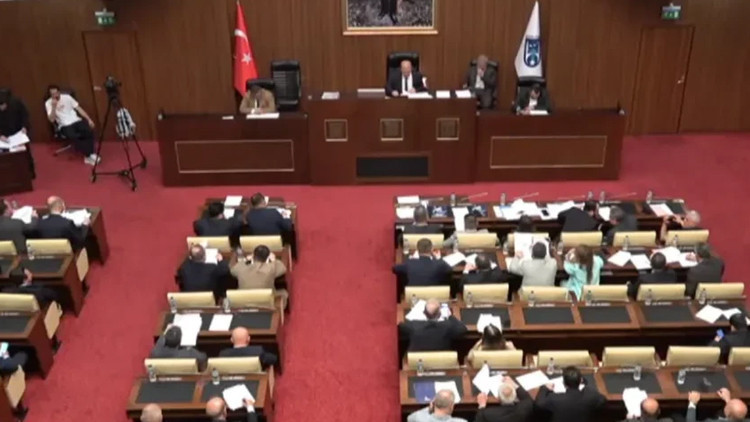 ABB Mezarlıklar Dairesi Başkanı Köksal Bozan istifa etti