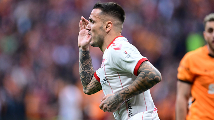 Rey Manaj, Sivassporun Samsun kafilesinde yer almadı