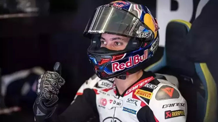 Milli motosikletçi Toprak Razgatlıoğlu, Çekyada birinci oldu