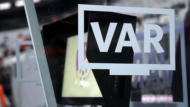 Galatasaray-Kayserispor ve Fenerbahçe-Eyüpspor maçlarının VAR hakemleri açıklandı