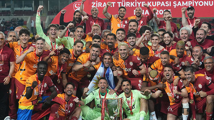 Galatasaraydan 48 saatte 155 milyon lira ciro