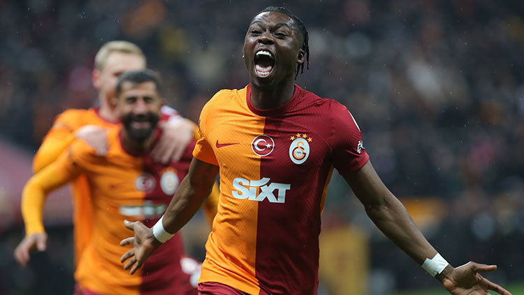 Werder Bremenden Derrick Köhn açıklaması Galatasaray ile görüşmeler sürüyor