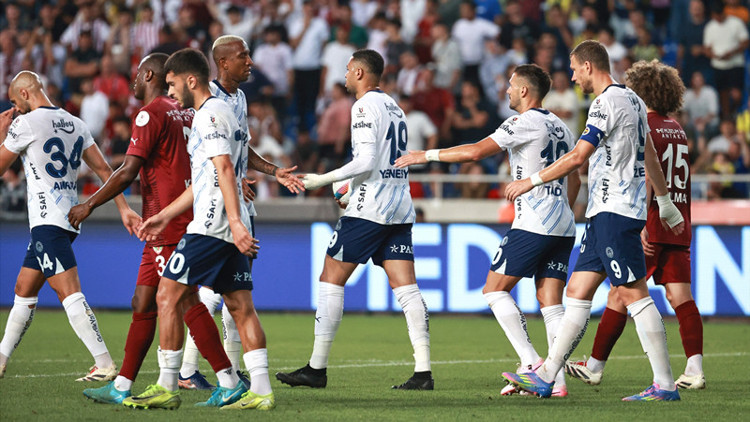 Hatayspor 4-2 Fenerbahçe (Süper Lig maçı özeti) Hatayspor 4-2 Fenerbahçe (Süper Lig maçı özeti)