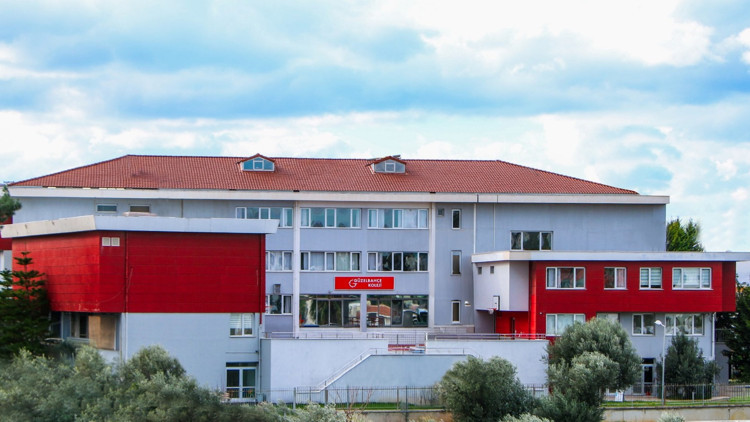 Güzelbahçe Koleji 1’inci sınıf öğrencilerinden Avrupa çapında proje başarısı: Small Votes, Big Decisions Güzelbahçe Koleji 1’inci sınıf öğrencilerinden Avrupa çapında proje başarısı: Small Votes, Big Decisions