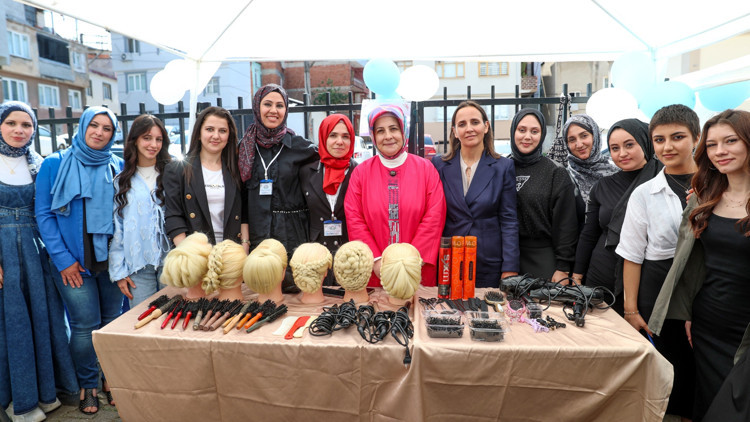 Yıldırım Halk Eğitim Merkezi Yıl Sonu Sergisi açıldı