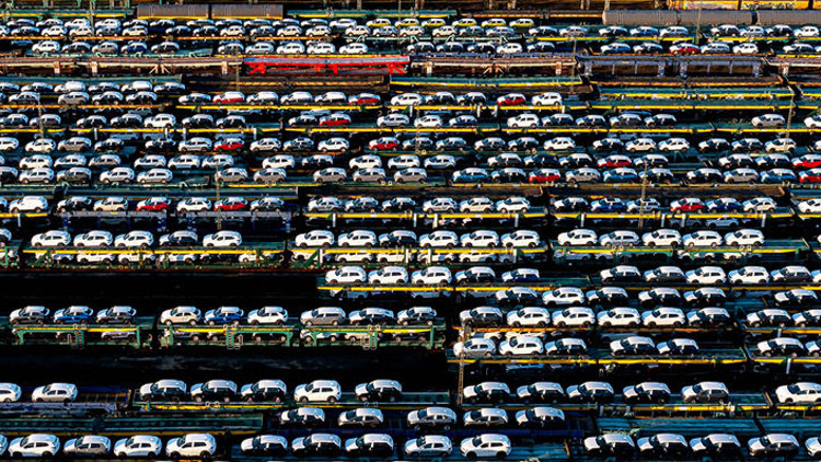 Alman otomotiv sektöründe ‘duyarlılık’ mayısta tekrar düştü