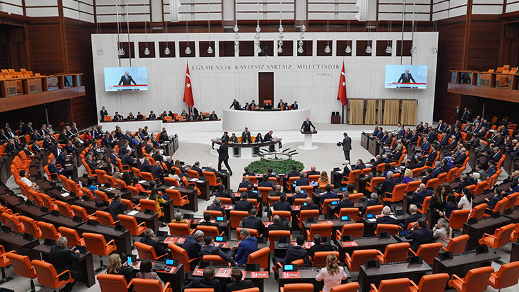 İnfaz yasası olarak bilenen 10. Yargı Paketi TBMM Genel Kurulunda kabul edildi