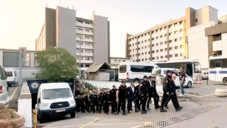 5’inci dalgada 22 tutuklama 5’inci dalgada 22 tutuklama