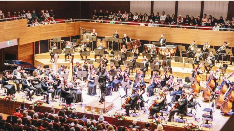 Üniversiteliler klasik müzik dinlesin diye... Askıda biletle konser keyfi
