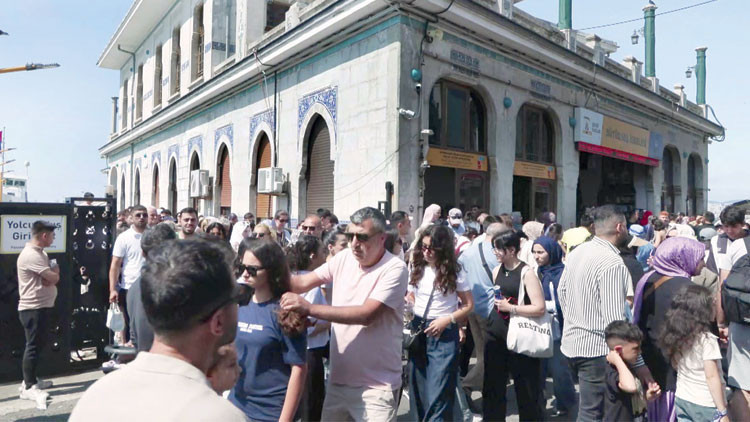 Adalar doldu taştı Adalar doldu taştı