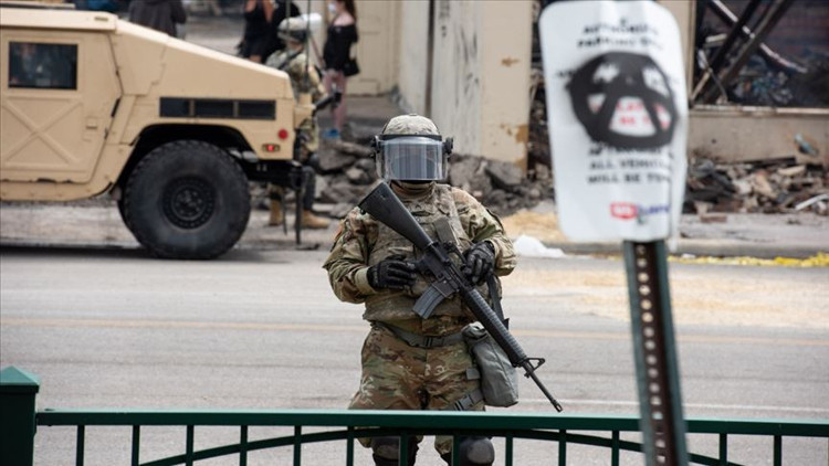 Trump yönetimi, Los Angelestaki sınır protestosuna müdahale için Ulusal Muhafızları gönderiyor Trump yönetimi, Los Angelestaki sınır protestosuna müdahale için Ulusal Muhafızları gönderiyor