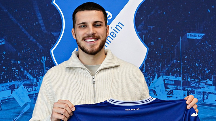 Fenerbahçeden David Jurásek atağı Satın alma opsiyonlu kiralık