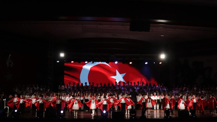 Görkemli sanat şöleni
