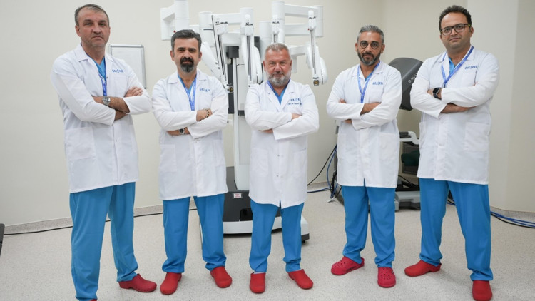 Bazekol Çiğli Hastanesi’nde Da Vinci Robotik Cerrahi ile iki yılda 400’üncü üroloji operasyonu Bazekol Çiğli Hastanesi’nde Da Vinci Robotik Cerrahi ile iki yılda 400’üncü üroloji operasyonu