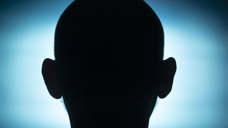 Bilim insanları ışığı ilk kez bir insan kafasından geçirmeyi başardı