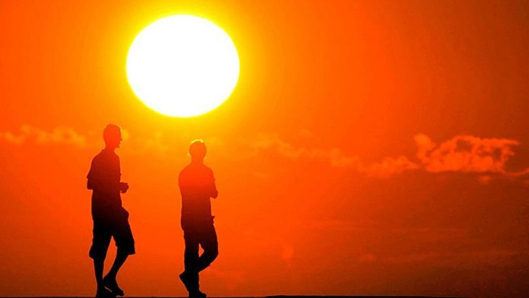 Sıcak hava dalgası geliyor AKOM saat vererek uyardı