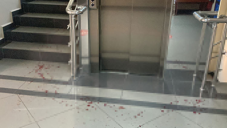 Darıca Belediyesinde intihar girişimi Başkan da yaralandı Darıca Belediyesinde intihar girişimi Başkan da yaralandı