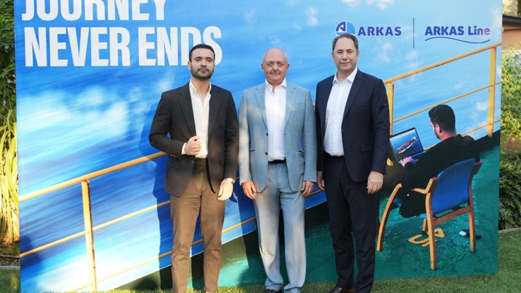 Journey Never Ends: Arkas Line ve Enes Yılmazer’den Atlantik’in kalbinde sıra dışı bir yolculuk