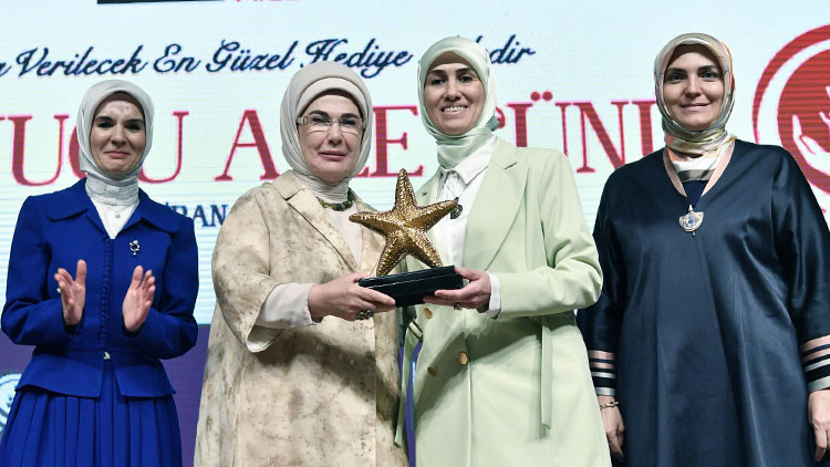 Emine Erdoğan, “Koruyucu Aile Günü” programına katıldı: Huzur ve güven ikliminde gelişen her çocuk güçlü toplumun yapıtaşıdır