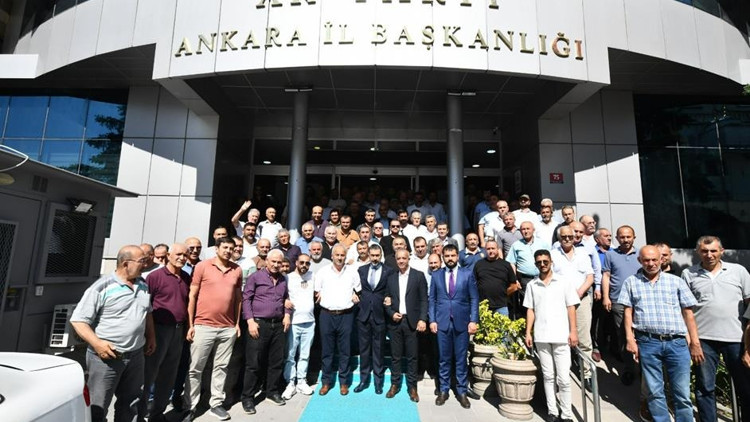Dolmuşçulardan teşekkür ziyareti Dolmuşçulardan teşekkür ziyareti