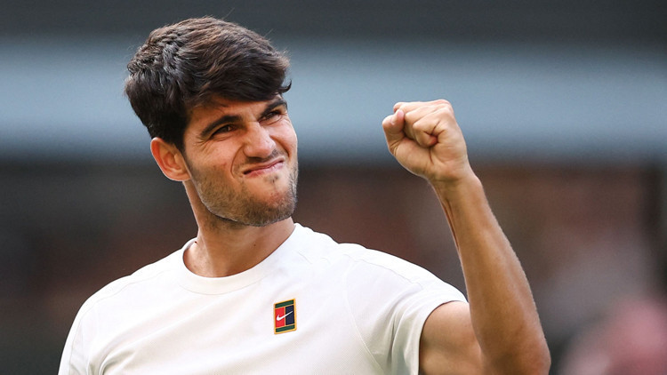 Carlos Alcaraz, Wimbledonda son 16ya çıktı Carlos Alcaraz, Wimbledonda son 16ya çıktı
