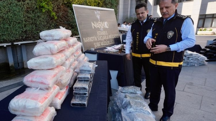 İstanbul merkezli uluslararası operasyonda 26 kişi tutuklandı İstanbul merkezli uluslararası operasyonda 26 kişi tutuklandı