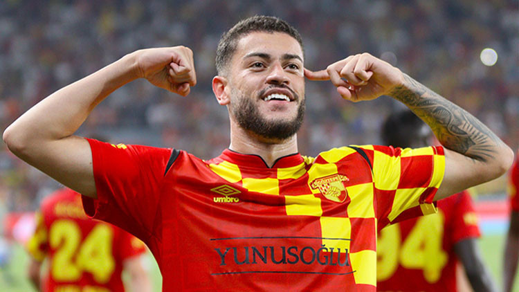 Romulo için transfer açıklaması Yurt içinde alabilecek bir kulüp yok Romulo için transfer açıklaması Yurt içinde alabilecek bir kulüp yok