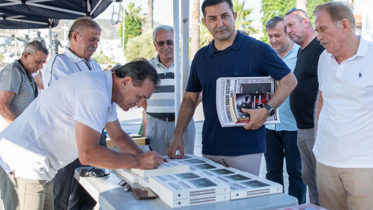 Kuşadası’nda yazarlar şenliği başladı