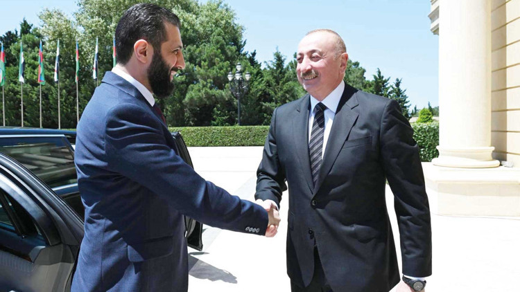 Şara Bakü’ye gitti... Azerbaycan gazı Türkiye’den Suriye’ye akacak Şara Bakü’ye gitti... Azerbaycan gazı Türkiye’den Suriye’ye akacak