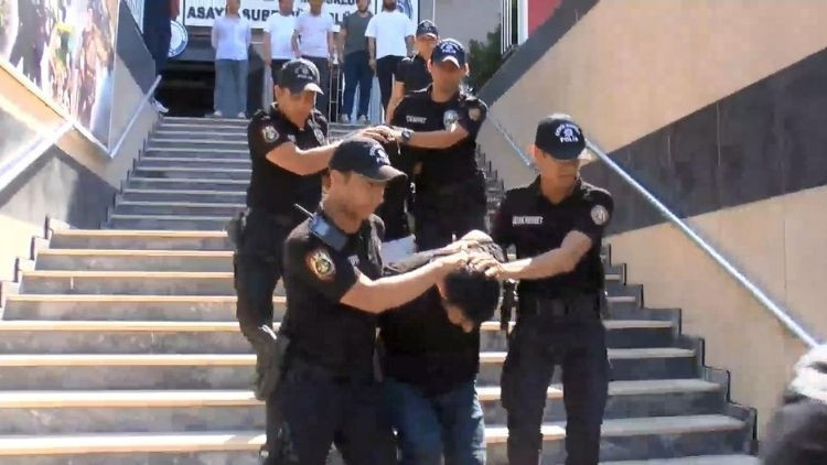 Son dakika: Ayşe Tokyaz cinayetinde 7 kişi tutuklandı Son dakika: Ayşe Tokyaz cinayetinde 7 kişi tutuklandı