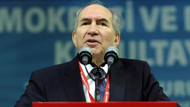 Altan Öymen kimdir, kaç yaşında vefat etti Eski CHP Genel Başkanı Altan Öymenin biyografi bilgileri Altan Öymen kimdir, kaç yaşında vefat etti Eski CHP Genel Başkanı Altan Öymenin biyografi bilgileri