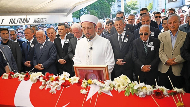 Altan Öymen’i sevgiyle uğurladık