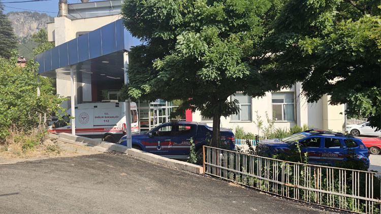 Adanada annesinin emzirip yatağına yatırdığı 1 aylık bebek ölü bulundu Adanada annesinin emzirip yatağına yatırdığı 1 aylık bebek ölü bulundu