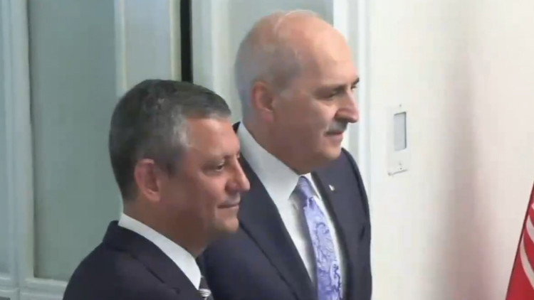 TBMM Başkanı Kurtulmuş, CHP grubunu ziyaret etti TBMM Başkanı Kurtulmuş, CHP grubunu ziyaret etti