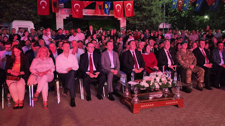 Kosova’da Uluslararası Domates Festivali Kosova’da Uluslararası Domates Festivali