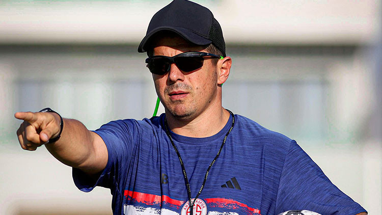 Antalyaspordan transfer şovu 8 imza birden... Antalyaspordan transfer şovu 8 imza birden...