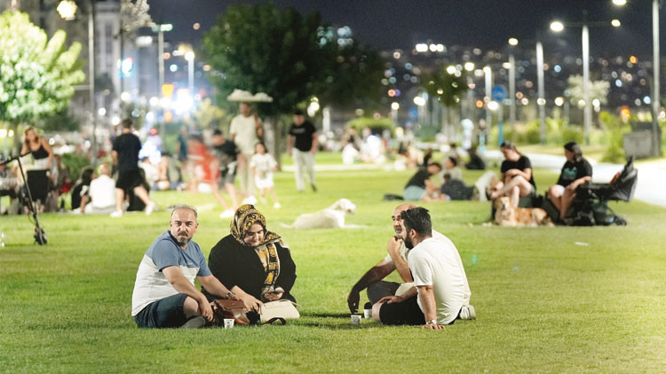 Eyvah Şimdi de tropikal geceler geliyor